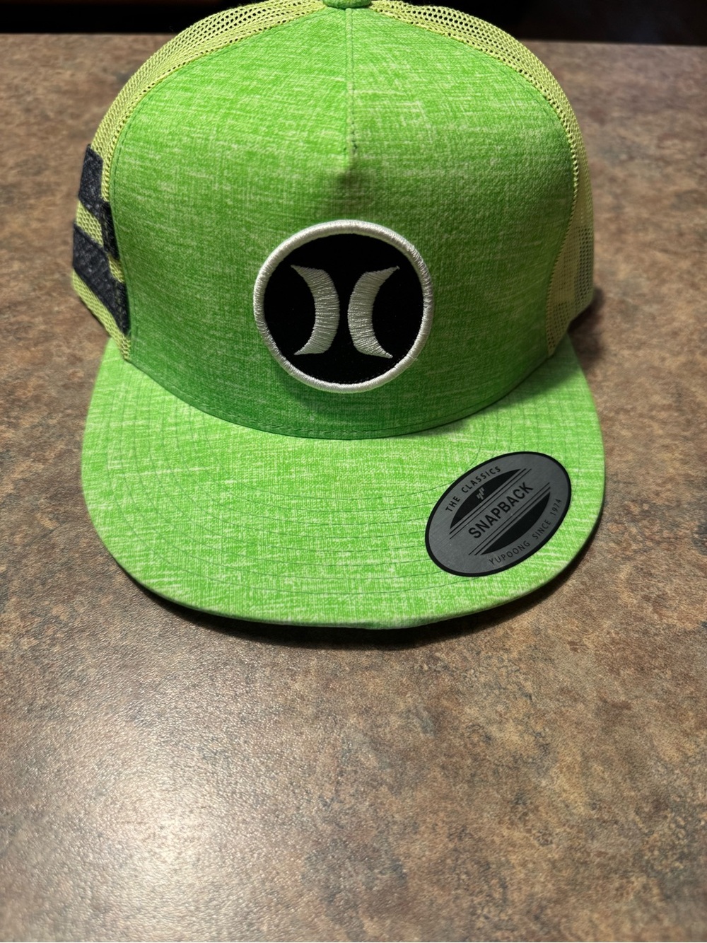 Hurley Lime Green Men’s Snapback Trucker Hat